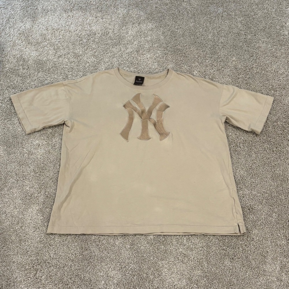 Fanatics Signature New York Yankees Tan Logo Graphic T-Shirt Womens L Boxy Fit